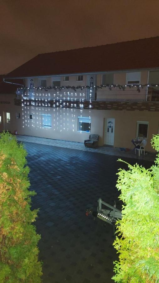 Rooms Stefan Subotica Bagian luar foto